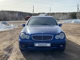 Mercedes-Benz C 180 2003 года за 2 700 000 тг. в Астана