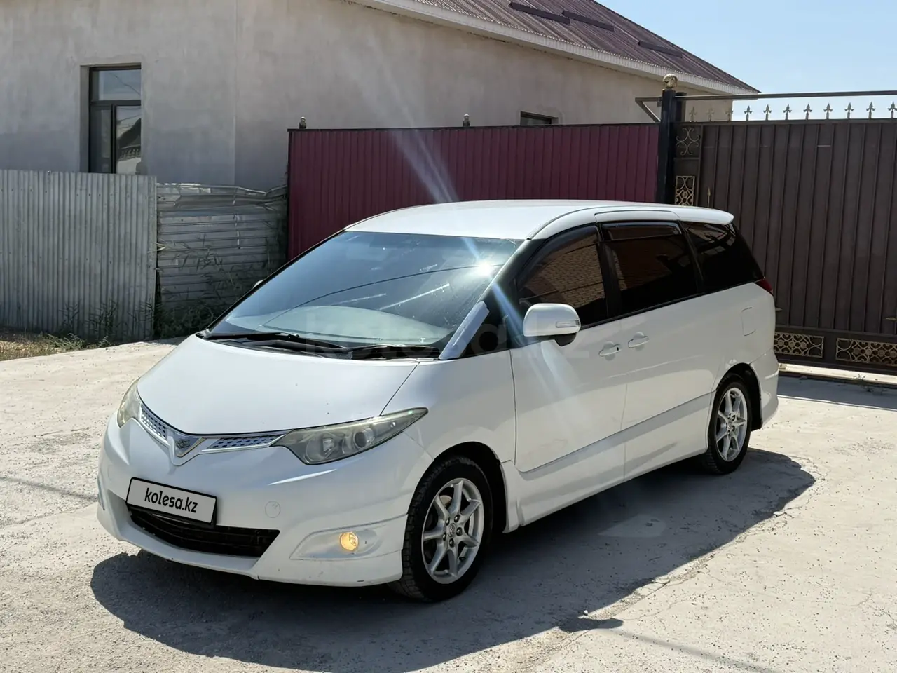 Toyota Estima, 2008