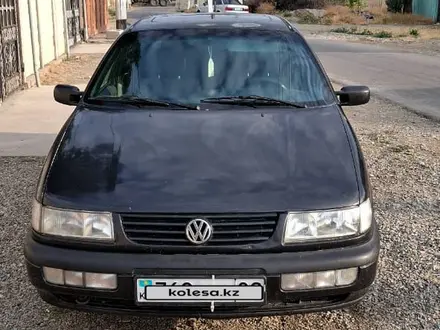 Volkswagen Passat 1994 года за 1 550 000 тг. в Тараз