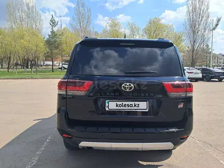 Toyota Land Cruiser 2023 года за 51 000 000 тг. в Астана – фото 5