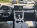 Toyota Land Cruiser 2023 года за 51 000 000 тг. в Астана – фото 6