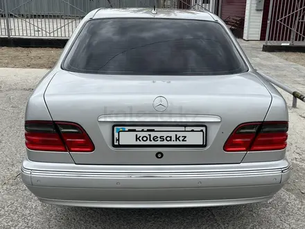 Mercedes-Benz E 280 2001 года за 6 100 000 тг. в Кызылорда – фото 4