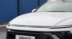 Hyundai Sonata 2025 годаүшін13 640 000 тг. в Астана – фото 4