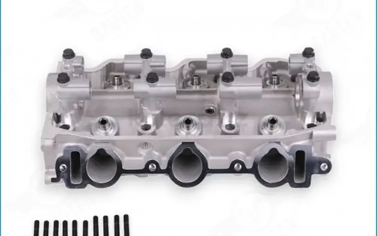 Головка блока цилиндров за 1 000 тг. в Алматы