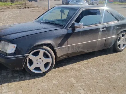 Mercedes-Benz E 230 1991 года за 2 100 000 тг. в Уральск – фото 3