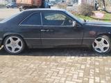 Mercedes-Benz E 230 1991 года за 2 100 000 тг. в Уральск – фото 4