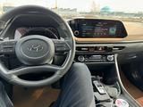 Hyundai Sonata 2021 года за 14 200 000 тг. в Астана – фото 3