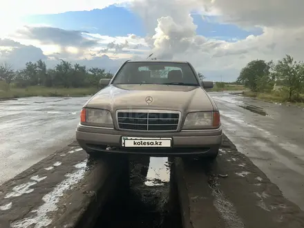 Mercedes-Benz C 220 1994 года за 1 700 000 тг. в Аксу