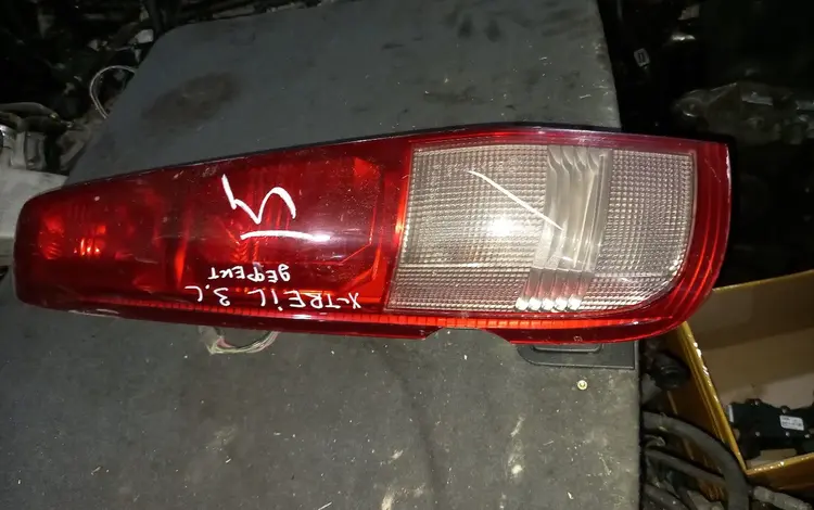 Фонарь задний левый Ниссан X-Trail за 5 000 тг. в Караганда