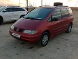 Volkswagen Sharan 1996 года за 2 400 000 тг. в Жанаозен – фото 2