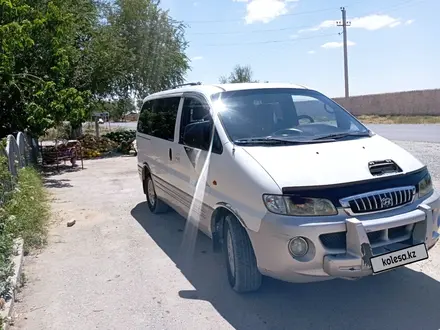 Hyundai Starex 2002 года за 2 200 000 тг. в Туркестан – фото 2
