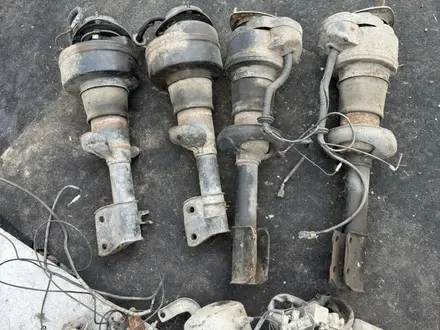 Пневма стойки Субару за 110 000 тг. в Петропавловск