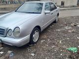 Mercedes-Benz E 240 1999 года за 2 600 000 тг. в Темиртау – фото 4