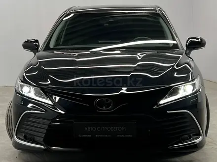 Toyota Camry 2023 года за 16 300 000 тг. в Алматы – фото 2