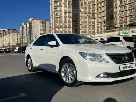 Toyota Camry 2014 года за 11 200 000 тг. в Актау – фото 2