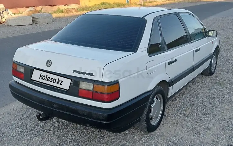 Volkswagen Passat 1993 годаfor1 200 000 тг. в Тараз