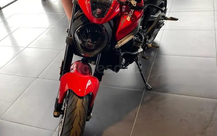 Ducati  Monster (2021-н.в.) 2022 годаүшін7 300 000 тг. в Алматы