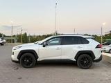 Toyota RAV4 2024 года за 16 700 000 тг. в Актобе – фото 3