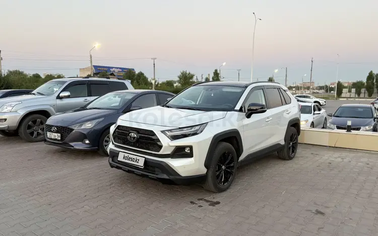 Toyota RAV4 2024 года за 16 700 000 тг. в Актобе
