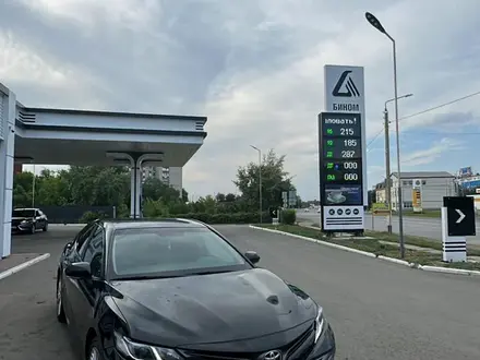 Toyota Camry 2018 года за 13 000 000 тг. в Уральск – фото 8
