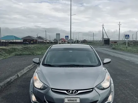 Hyundai Elantra 2015 года за 3 300 000 тг. в Актобе