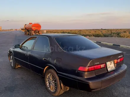 Toyota Camry 1998 года за 2 700 000 тг. в Кызылорда – фото 2