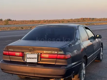 Toyota Camry 1998 года за 2 700 000 тг. в Кызылорда – фото 3