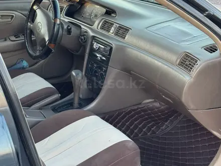 Toyota Camry 1998 года за 2 700 000 тг. в Кызылорда – фото 6