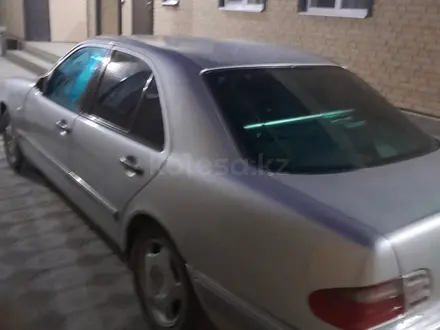 Mercedes-Benz E 280 1998 года за 2 200 000 тг. в Аральск – фото 6