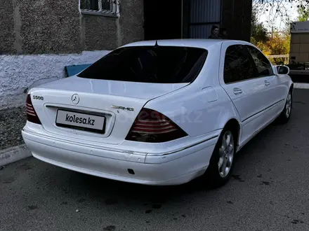 Mercedes-Benz S 500 2001 года за 3 000 000 тг. в Караганда – фото 3