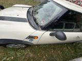 Mini Hatch 2003 года за 400 000 тг. в Усть-Каменогорск – фото 3