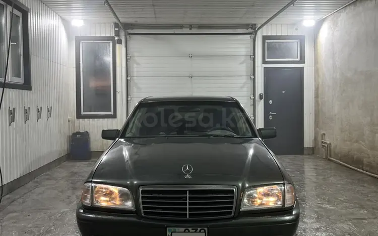 Mercedes-Benz C 180 1994 года за 2 000 000 тг. в Астана