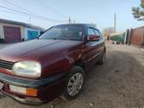 Volkswagen Golf 1995 годаүшін1 300 000 тг. в Сатпаев