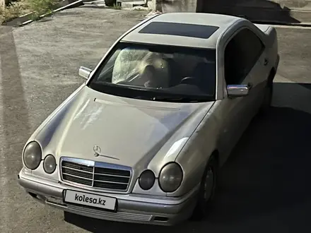 Mercedes-Benz E 280 1996 года за 1 400 000 тг. в Тараз – фото 2