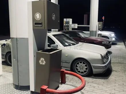 Mercedes-Benz E 280 1996 года за 1 400 000 тг. в Тараз – фото 4