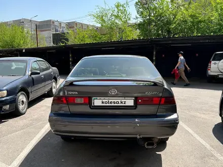 Toyota Camry 1997 года за 2 600 000 тг. в Алматы – фото 10