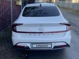 Hyundai Sonata 2019 года за 12 000 000 тг. в Шымкент – фото 4