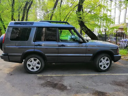 Land Rover Discovery 2004 года за 6 500 000 тг. в Алматы – фото 2