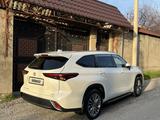 Toyota Highlander 2021 года за 30 000 000 тг. в Шымкент – фото 3