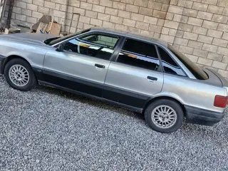 Audi 80