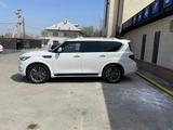 Infiniti QX80 2021 года за 31 000 000 тг. в Алматы – фото 2