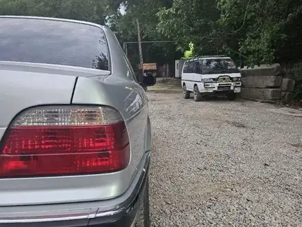 BMW 730 1996 года за 2 000 000 тг. в Алматы – фото 4