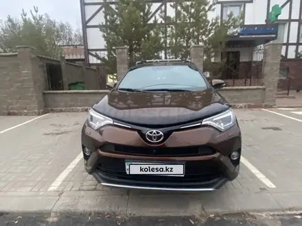 Toyota RAV4 2018 года за 17 500 000 тг. в Астана – фото 43