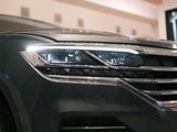 Volkswagen Touareg 2022 годаfor29 820 000 тг. в Уральск – фото 4