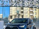 Toyota Highlander 2020 года за 27 000 000 тг. в Астана