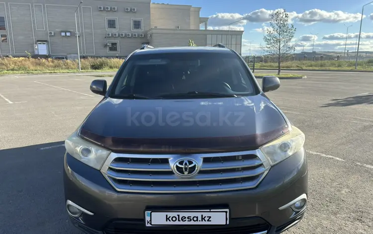 Toyota Highlander 2011 годаүшін13 100 000 тг. в Кокшетау