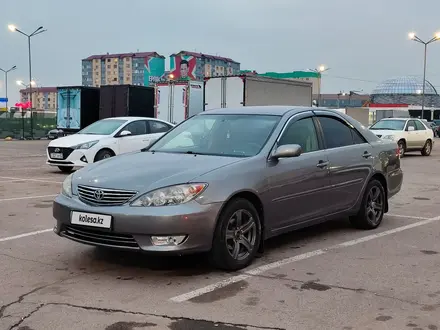 Toyota Camry 2004 года за 4 995 000 тг. в Семей – фото 2