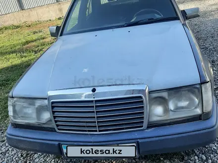 Mercedes-Benz E 230 1992 года за 900 000 тг. в Алматы – фото 2