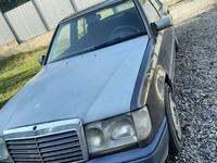 Mercedes-Benz E 230 1992 года за 900 000 тг. в Алматы