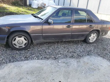 Mercedes-Benz E 230 1992 года за 900 000 тг. в Алматы – фото 8